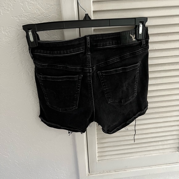 American Eagle, super hi-rise shortie, size 4 - Picture 2 of 3